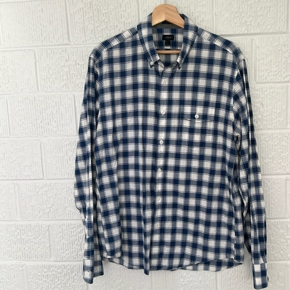 J. Crew Men’s Slim Fit Button Down Shirt - Size Large - Picture 1 of 6